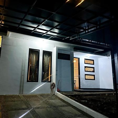 4-Bedroom Home In South Jakarta Nuansa Swadarma Residence By Le Ciel Hospitality Εξωτερικό φωτογραφία