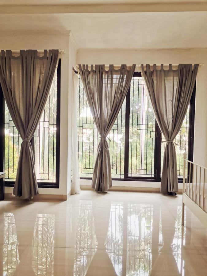 4-Bedroom Home In South Jakarta Nuansa Swadarma Residence By Le Ciel Hospitality Εξωτερικό φωτογραφία