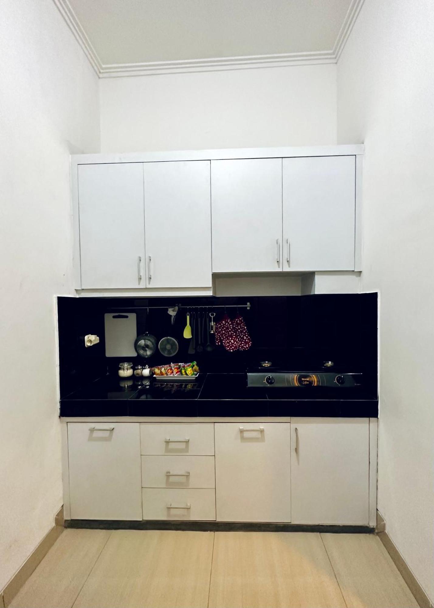 4-Bedroom Home In South Jakarta Nuansa Swadarma Residence By Le Ciel Hospitality Εξωτερικό φωτογραφία