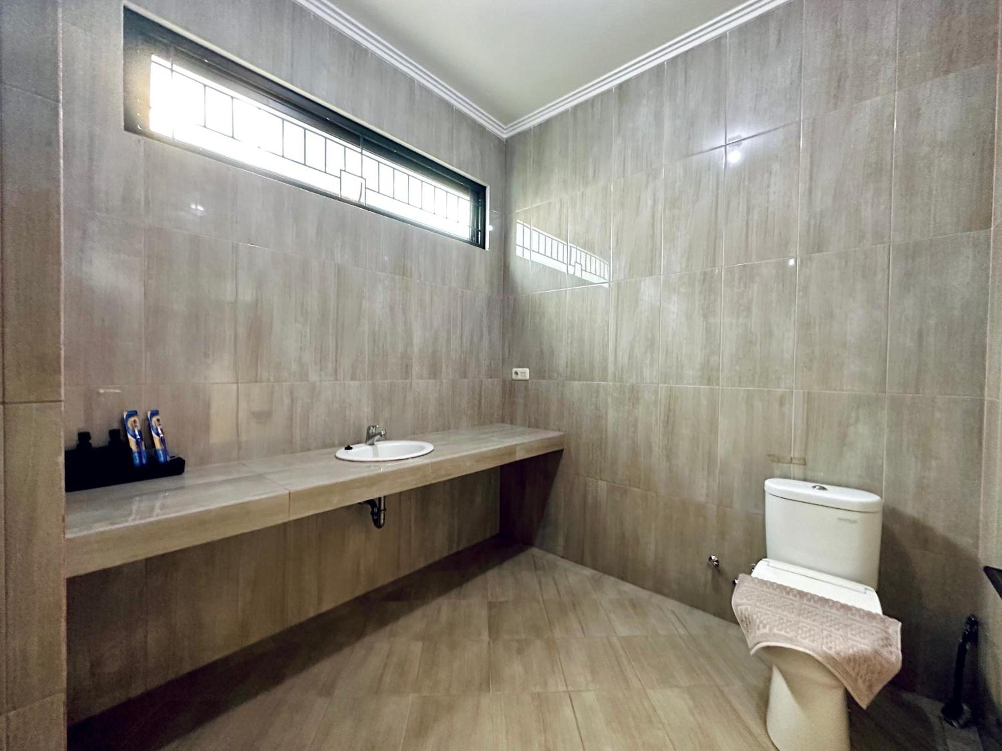 4-Bedroom Home In South Jakarta Nuansa Swadarma Residence By Le Ciel Hospitality Δωμάτιο φωτογραφία